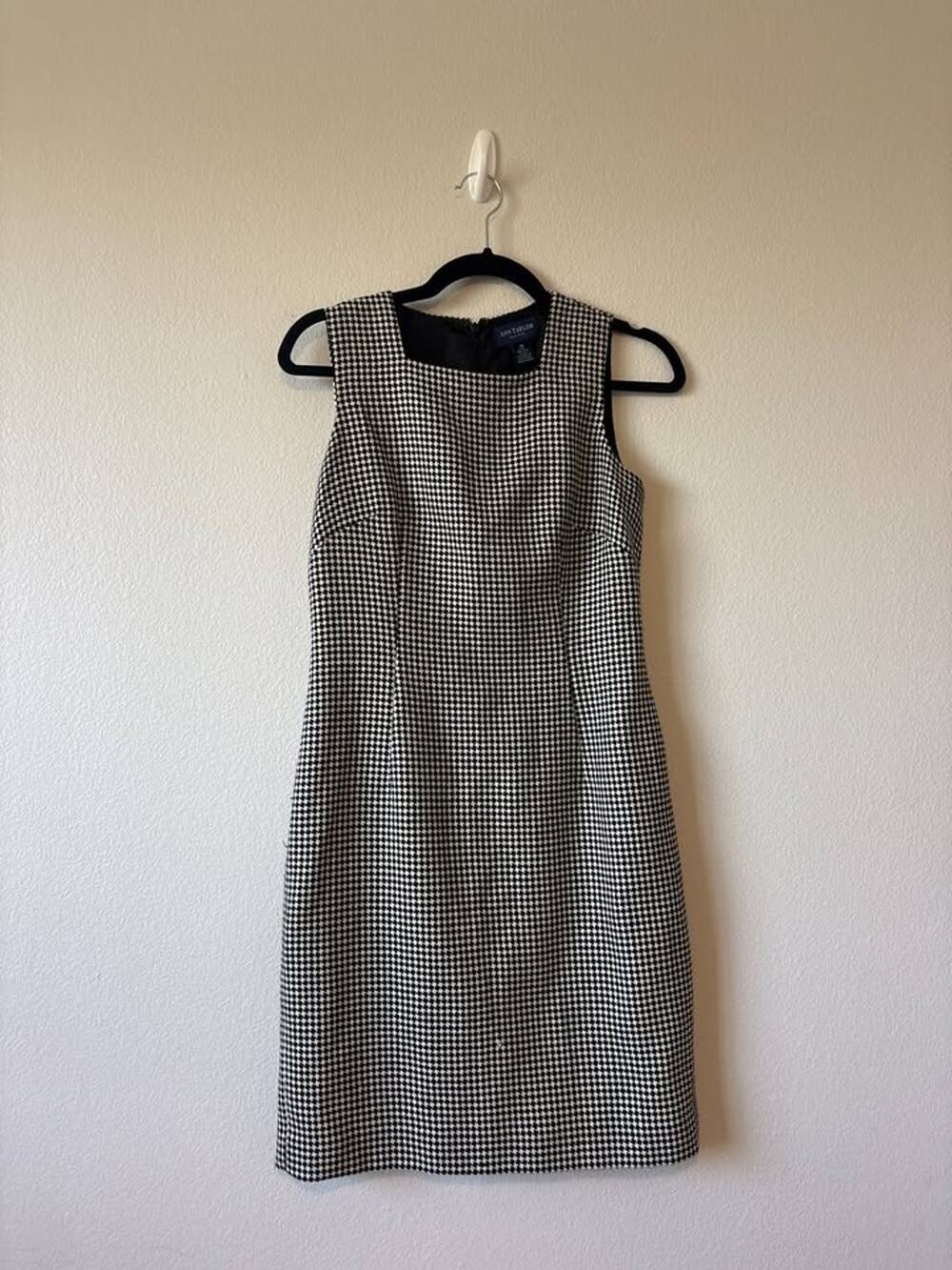Ann Taylor Petites Black & White Houndstooth Wool Sheath Dress - Size 4P